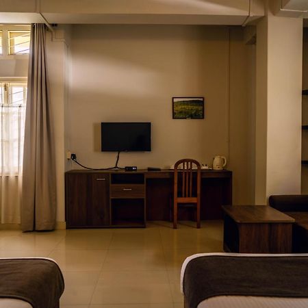 Hotel Ariel Kohima Екстериор снимка